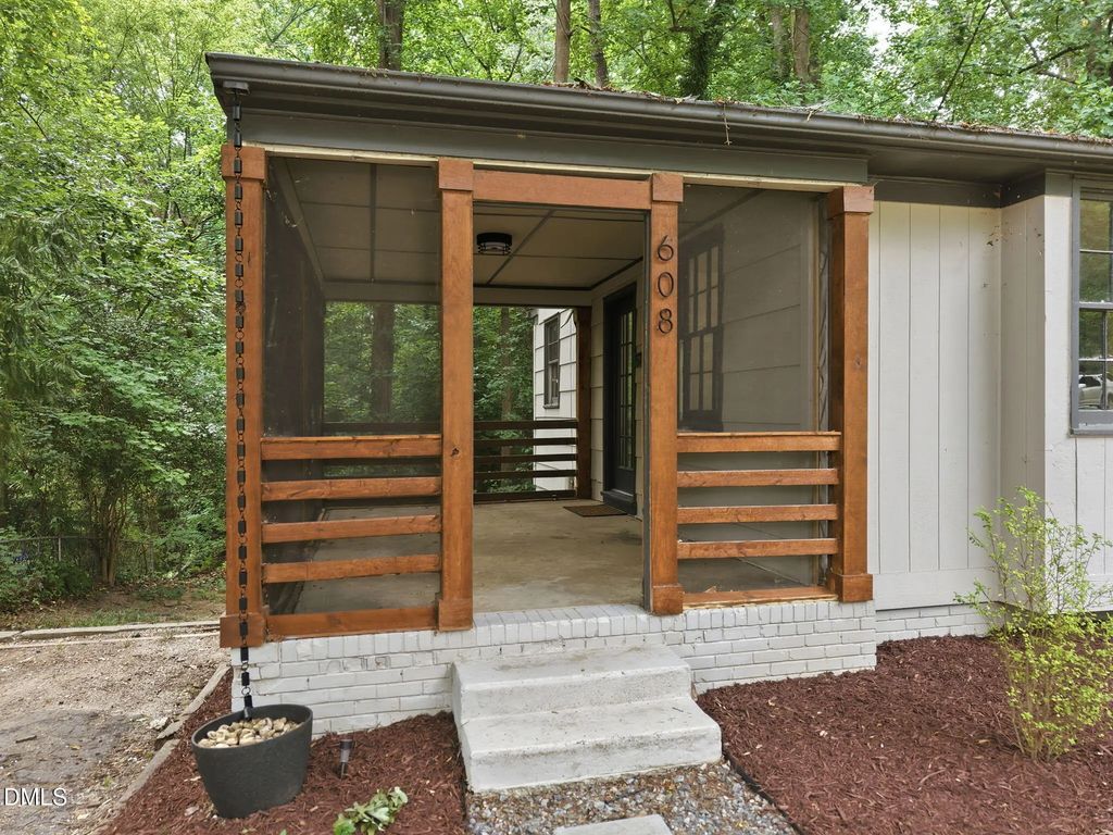 608 Dennis Avenue, Raleigh