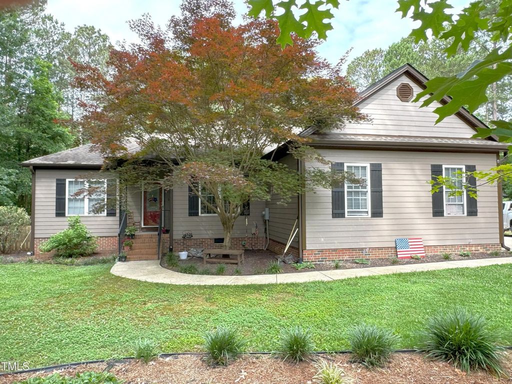105 Perry Lane, Zebulon