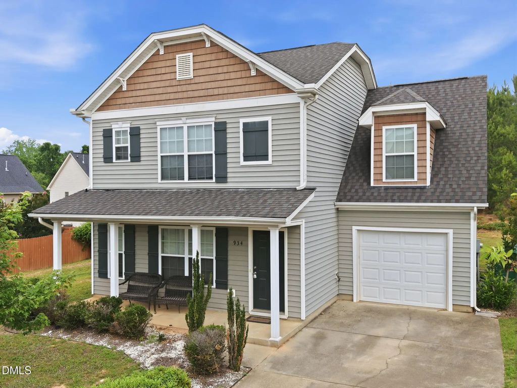 934 Ribbonleaf Lane, Fuquay Varina