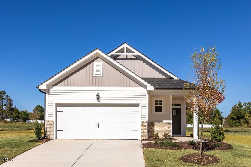 314 Gregory Village Drive, Lillington