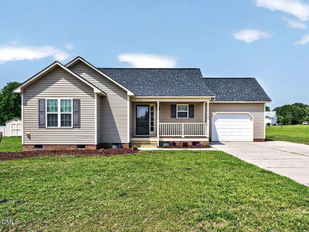 136 Middle Landing Drive, Smithfield
