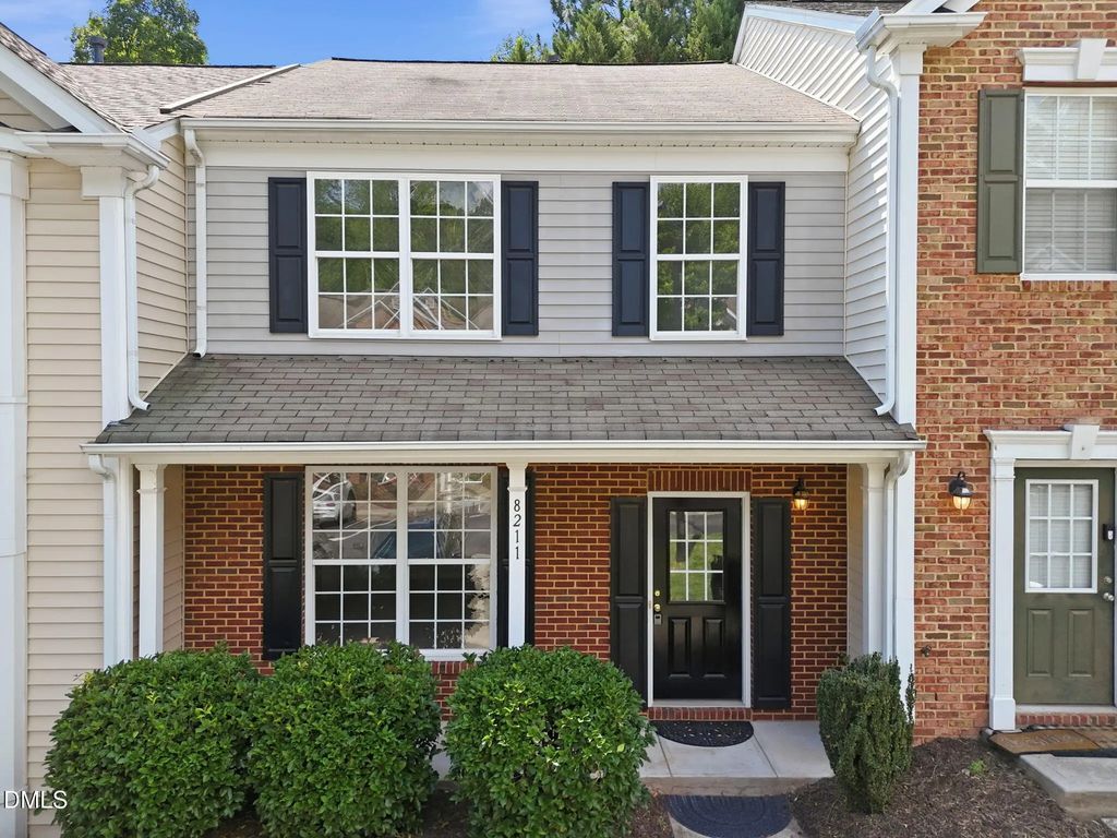 8211 Clasara Circle, Raleigh