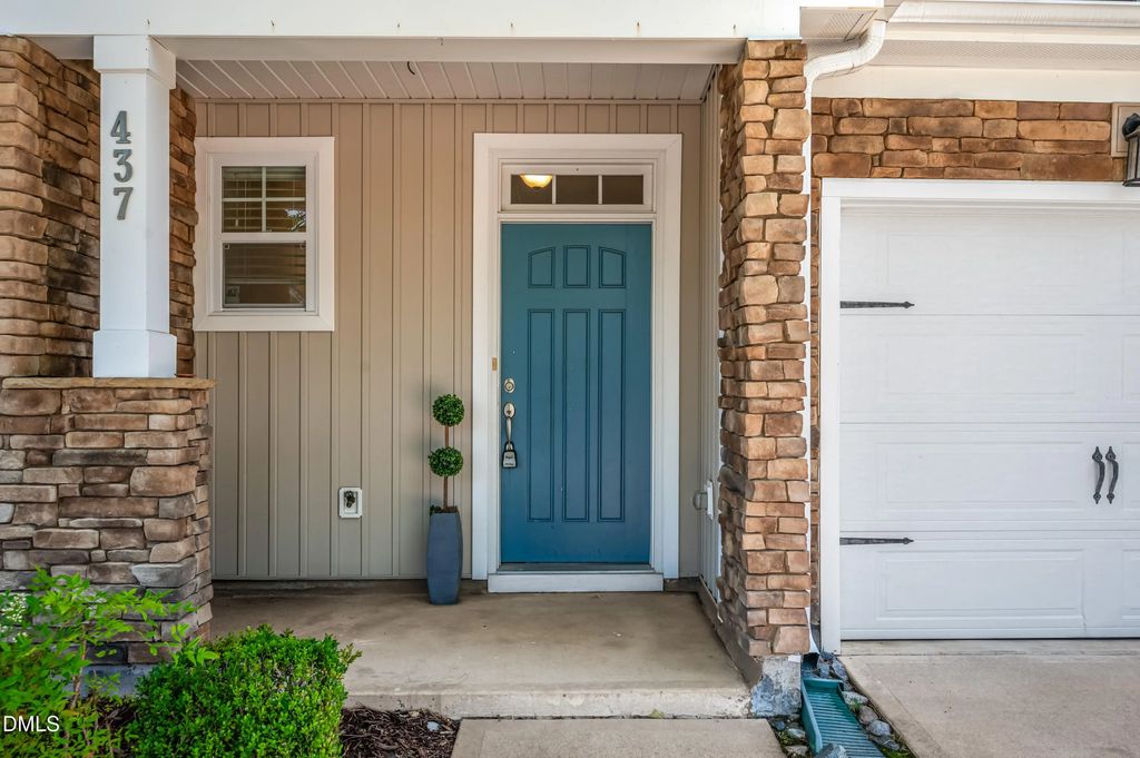 437 Christian Creek Place, Cary