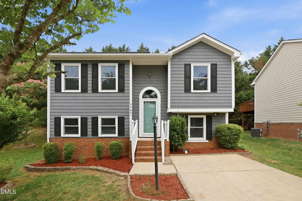 3703 Phillips Way W, Durham