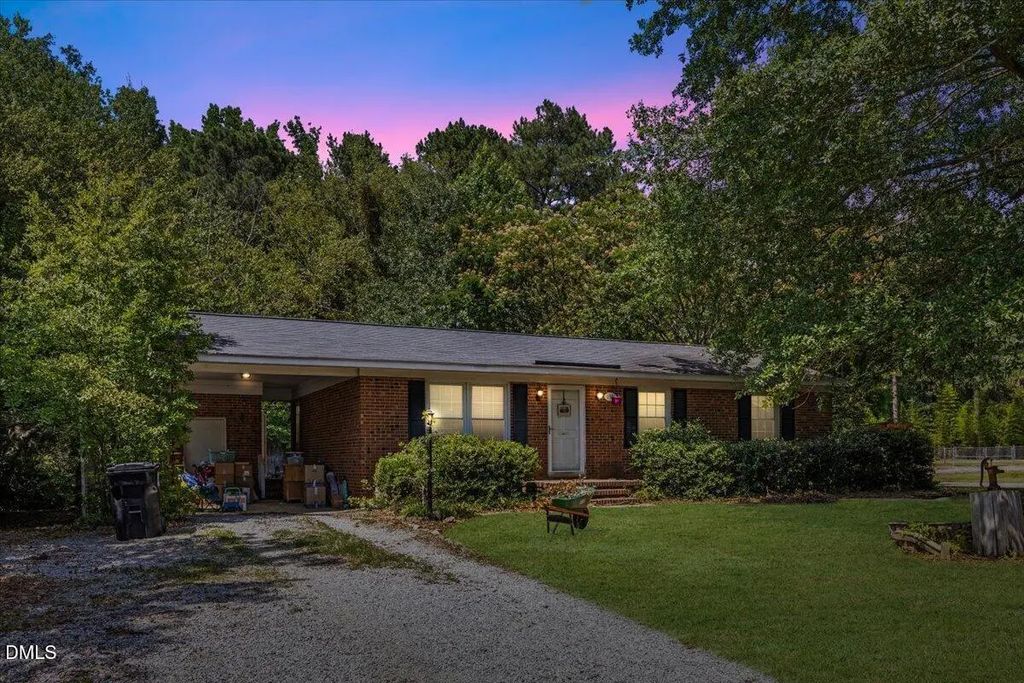 158 Mitchner Drive, Smithfield