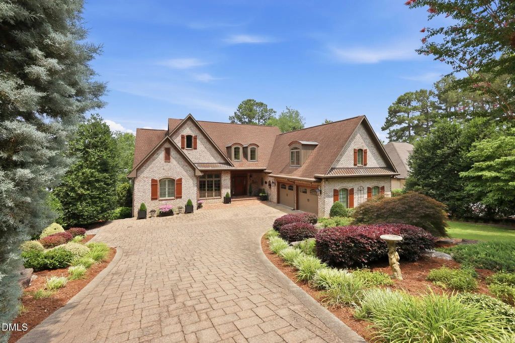 8 The Pointe, Sanford