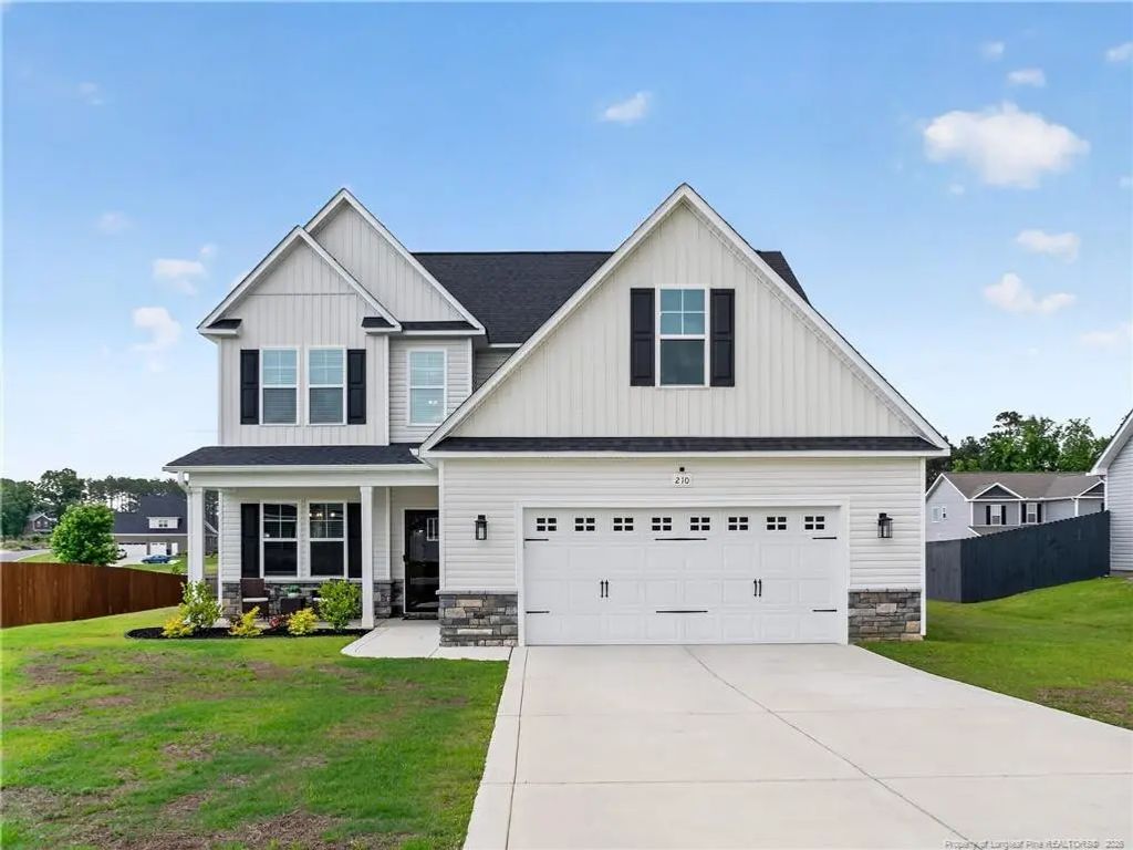 210 Leach Creek Drive, Raeford