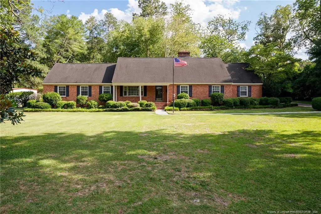 209 W Prospect Avenue, Raeford
