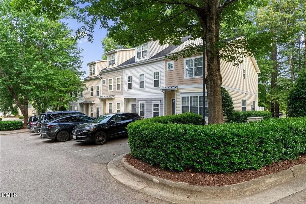 513 Elm Avenue, Wake Forest