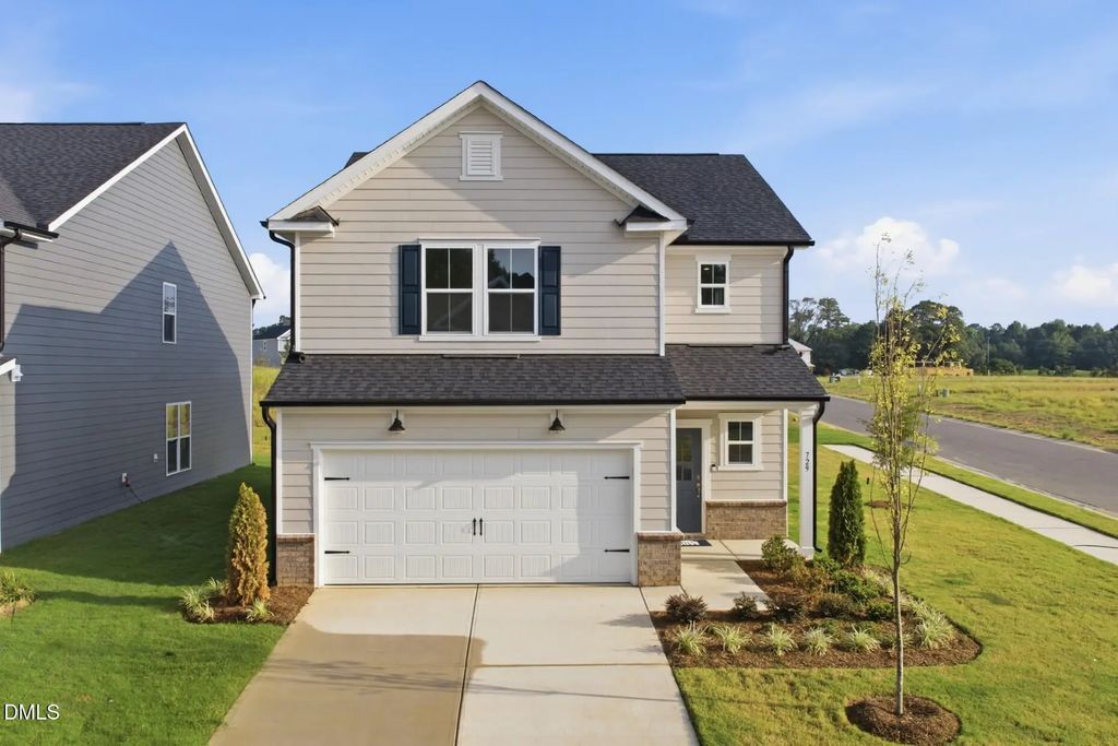 729 Branthurst Drive, Fuquay Varina