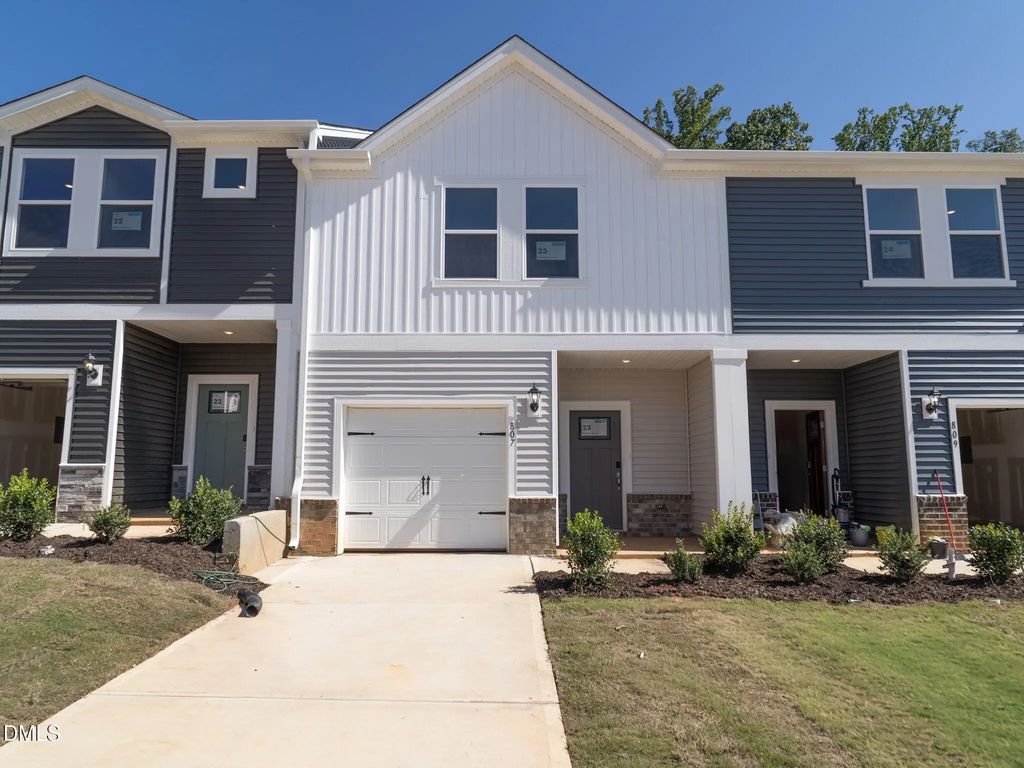 807 Strm Vw Court, Mebane