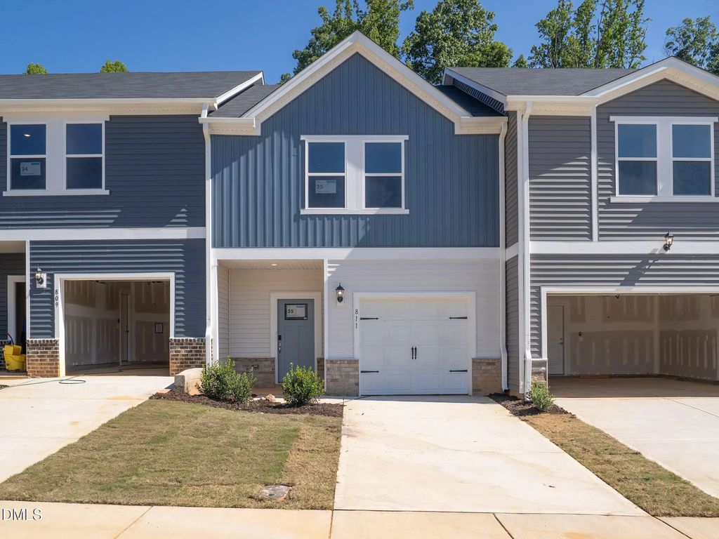 811 Stream View Court, Mebane