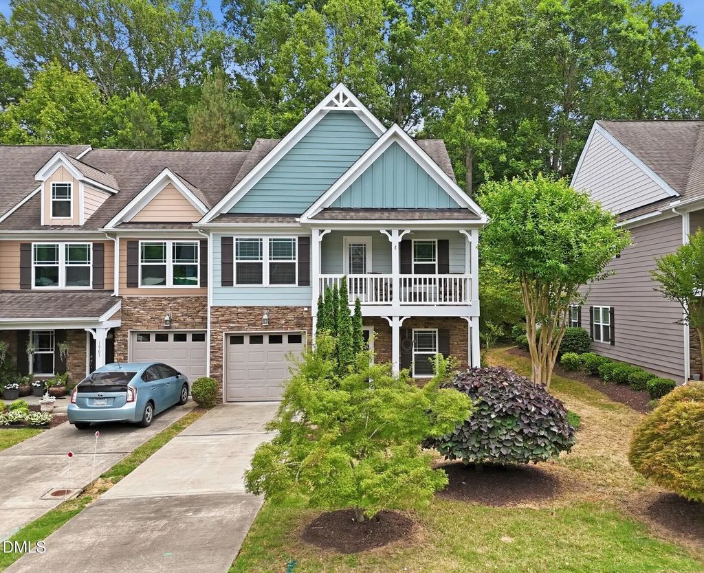 1905 Bartlett Circle, Hillsborough