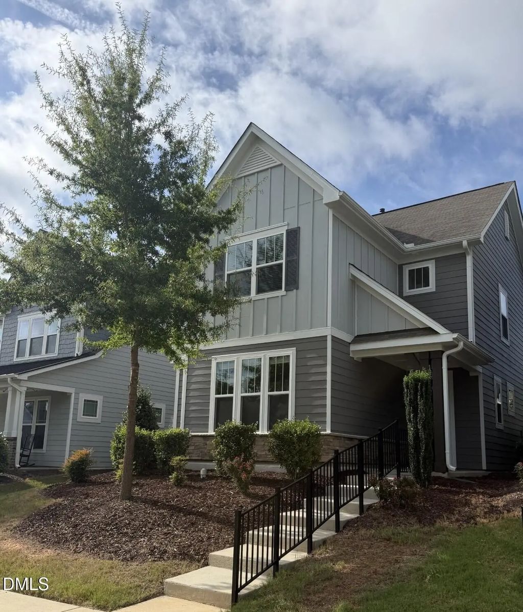 205 Beldenshire Way, Holly Springs