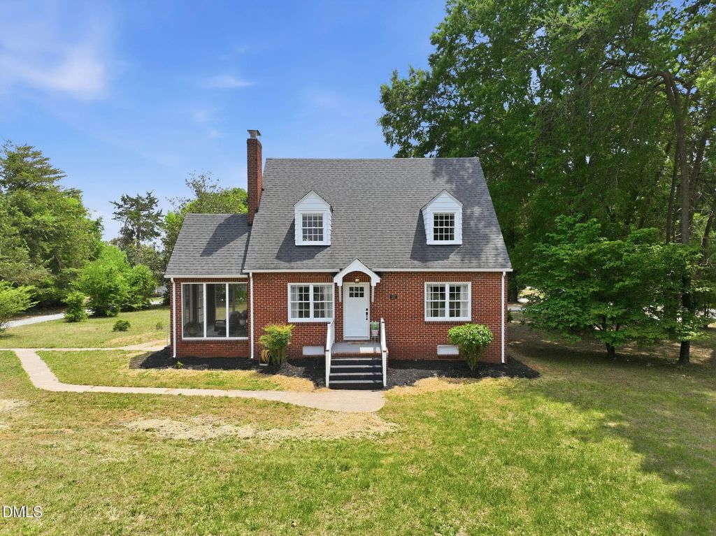 227 W Corbin Street, Hillsborough