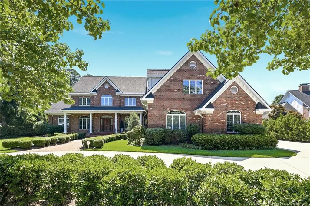 105 Great Oaks Drive, Fayetteville