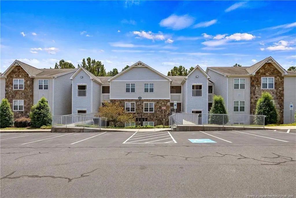 158 Gallery Drive 302, Spring Lake