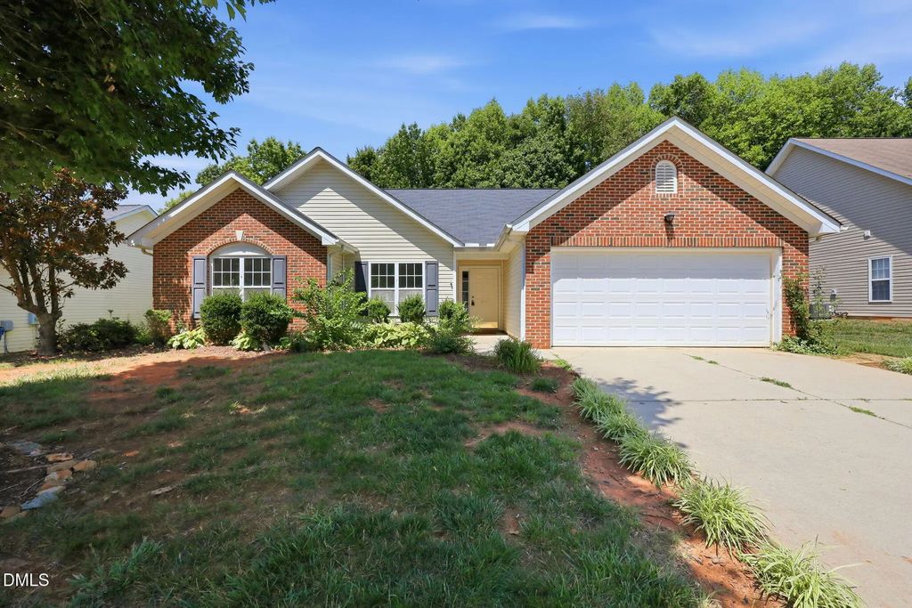 514 Walnut Crossing Drive, Whitsett