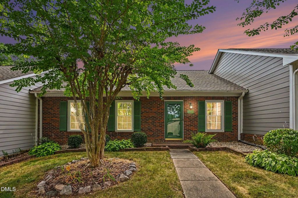 6802 Fairpoint Court, Raleigh