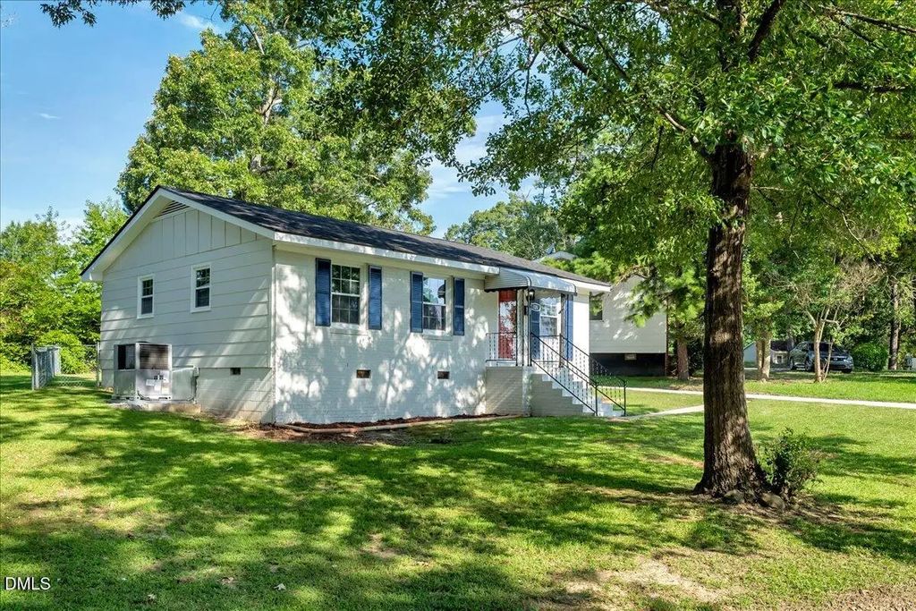 120 Southgate Drive, Roanoke Rapids