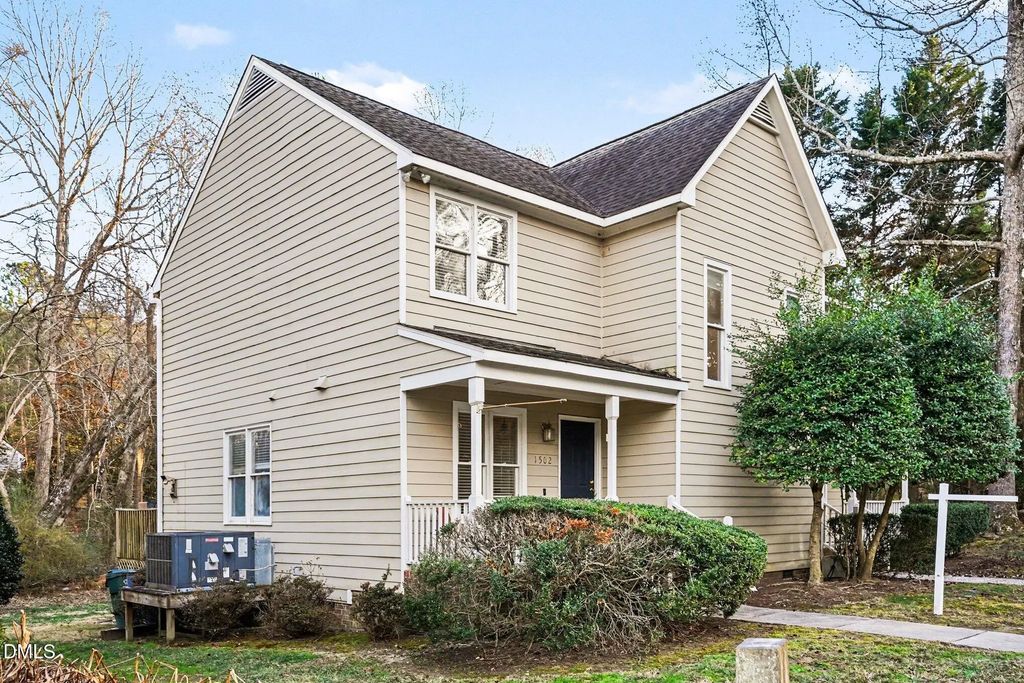 1502 Oakland Hills Way, Raleigh