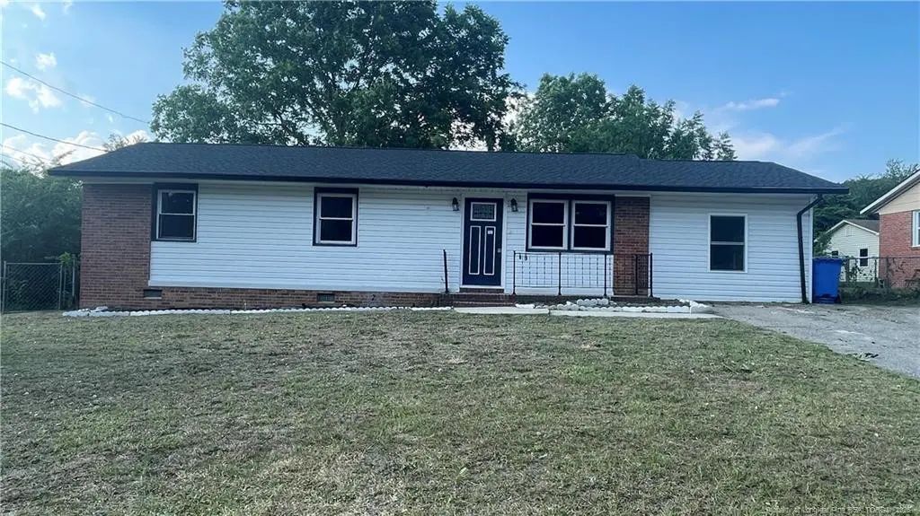 6018 Elstree Place, Fayetteville