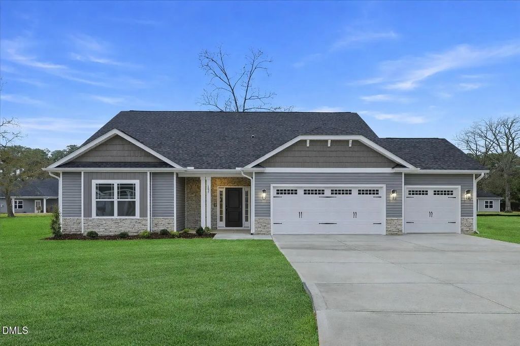 104 Jackson Rdg Way, Pikeville