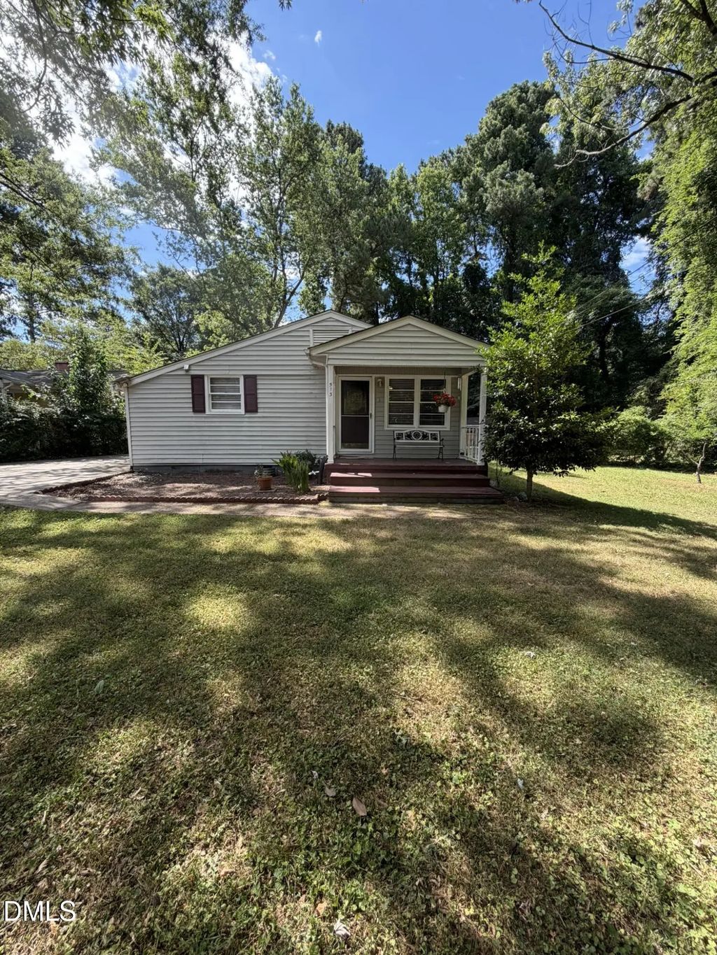 513 Madison Avenue, Cary