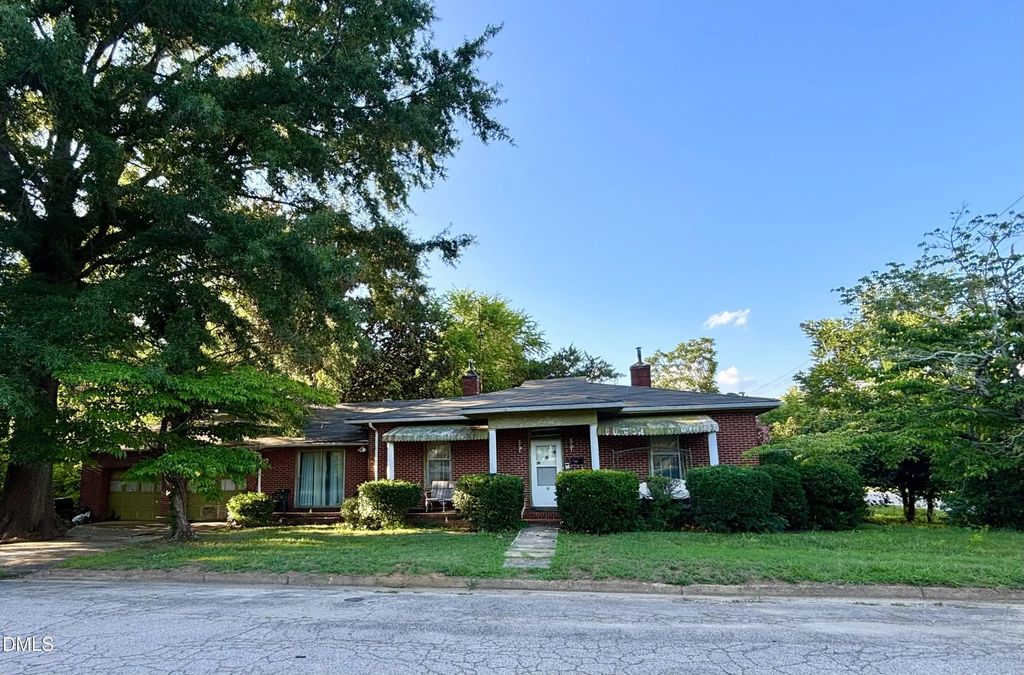 114 College Street, Warrenton