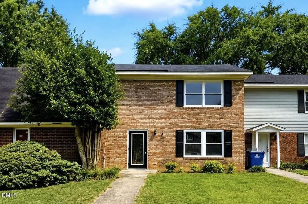 113 Brightwood Circle, Dunn