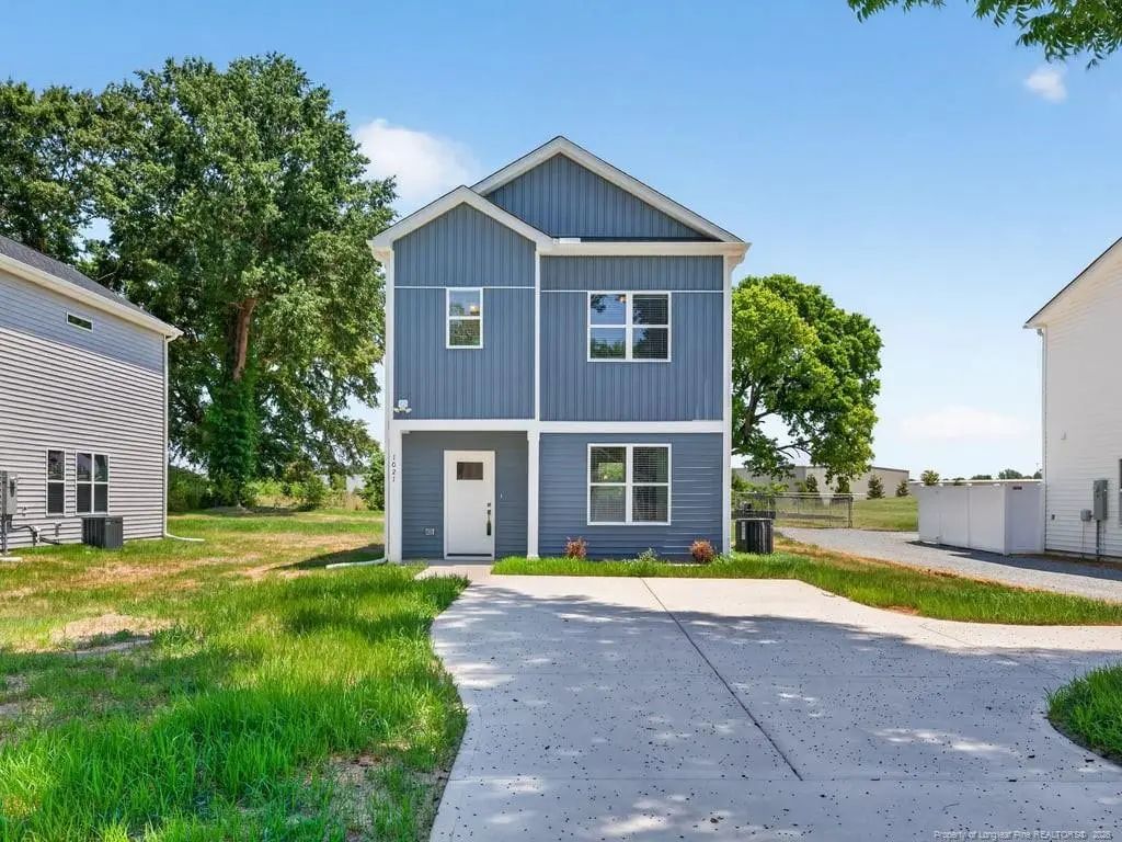1021 E Harnett Street, Dunn