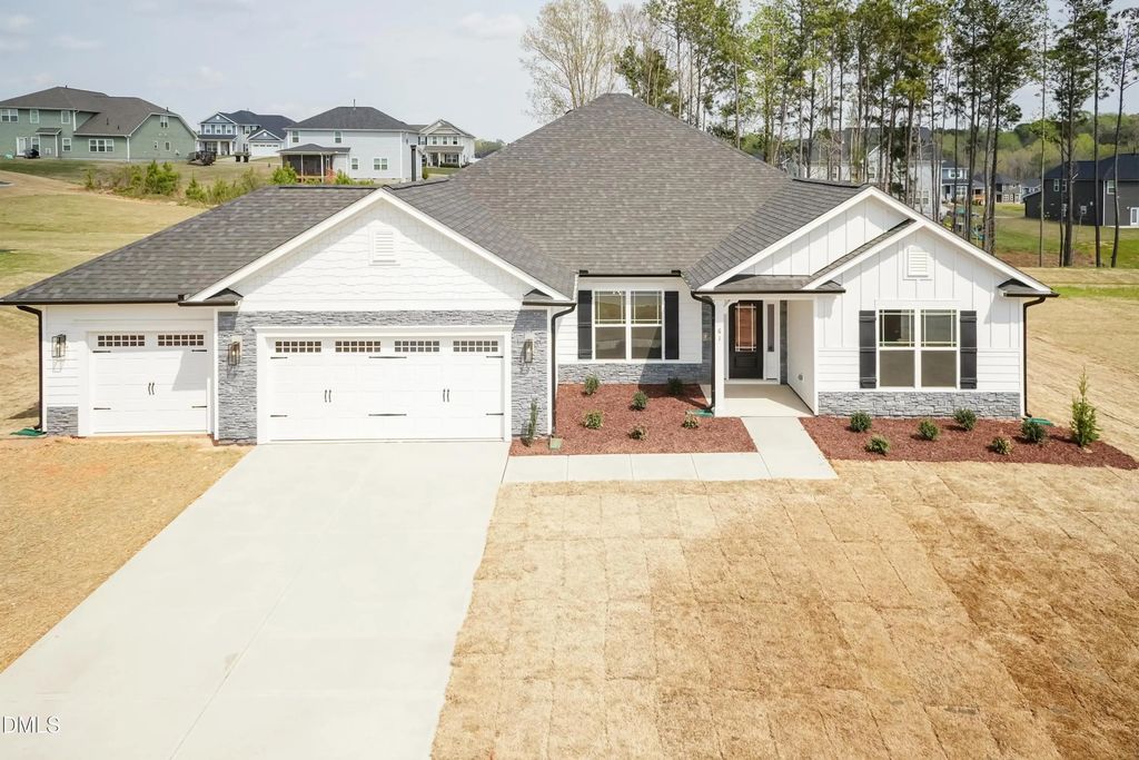 112 Deep Blue Trail, Middlesex