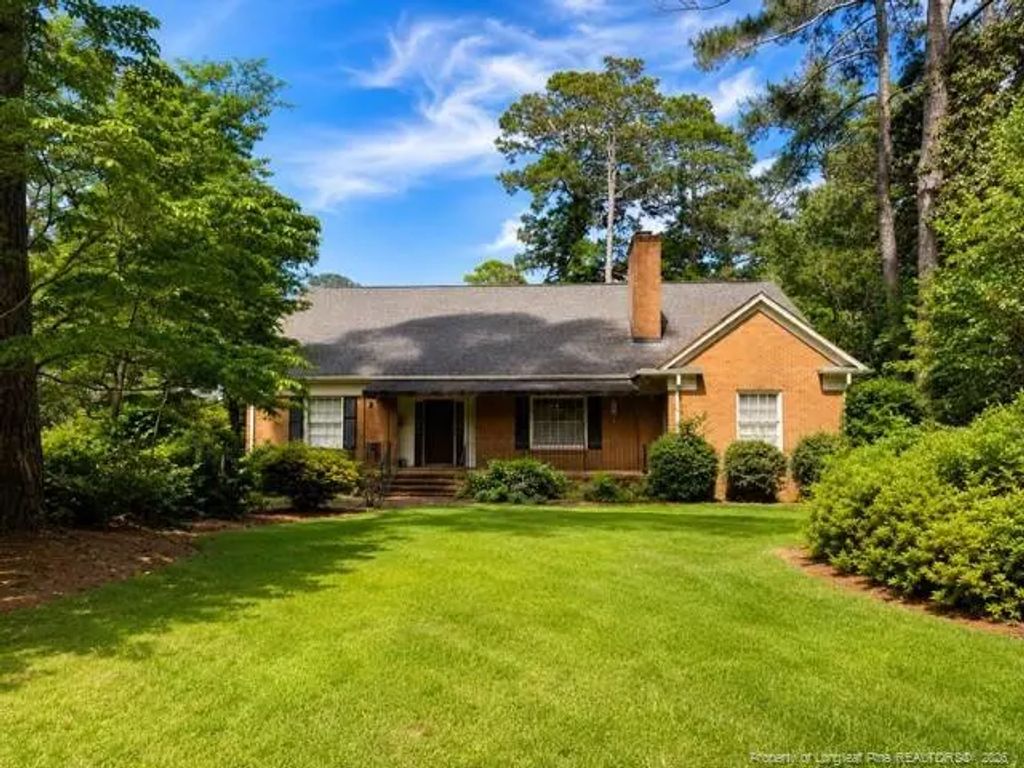 2002 N Elm Street, Lumberton