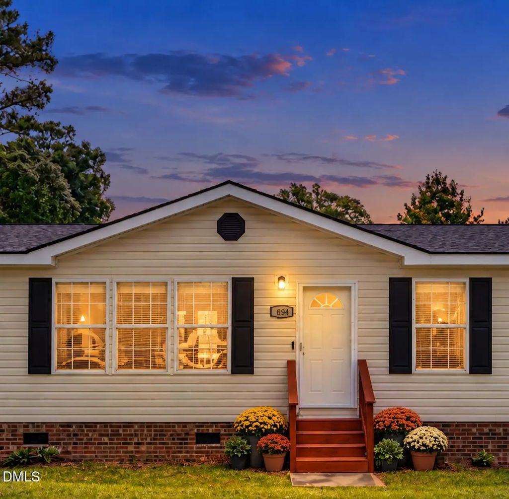 694 John Lee Road, Dunn
