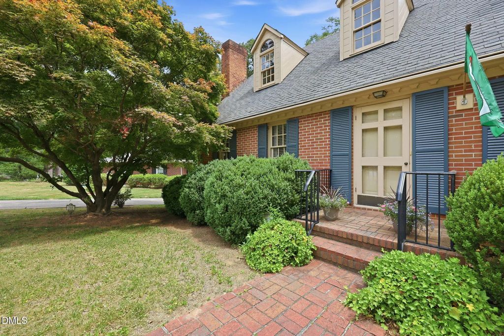 212 Hillcrest Drive, Oxford