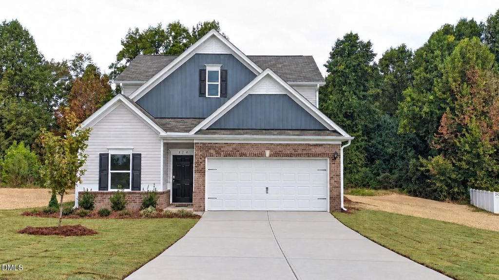 354 White Azalea Way, Benson