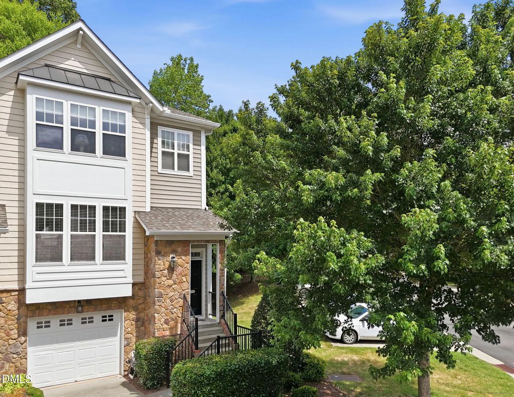 6102 Braidwood Court, Raleigh