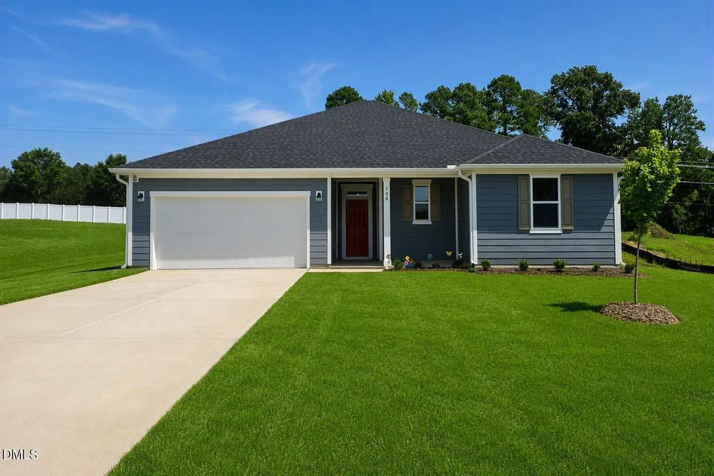 208 Matthew Mdw Lane, Lillington