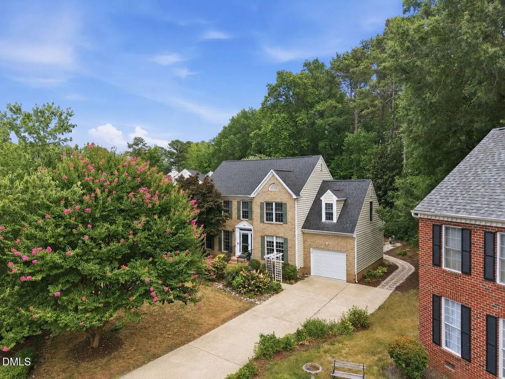 305 Tensaw Court, Garner