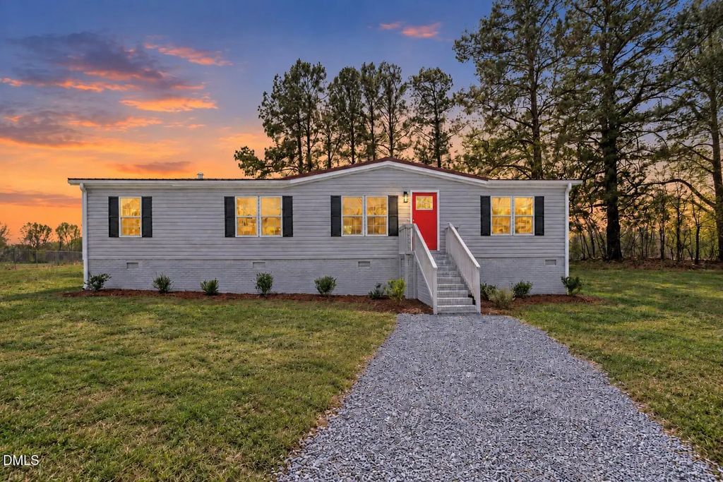 109 Loy Court, Fuquay Varina