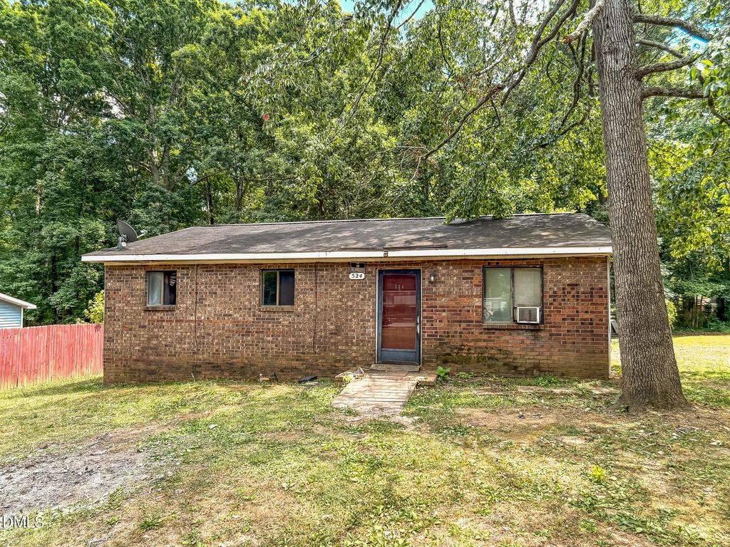 524 Tuliptree Road, Hillsborough