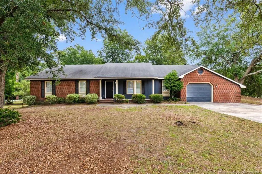 2053 Lothbury Drive, Fayetteville
