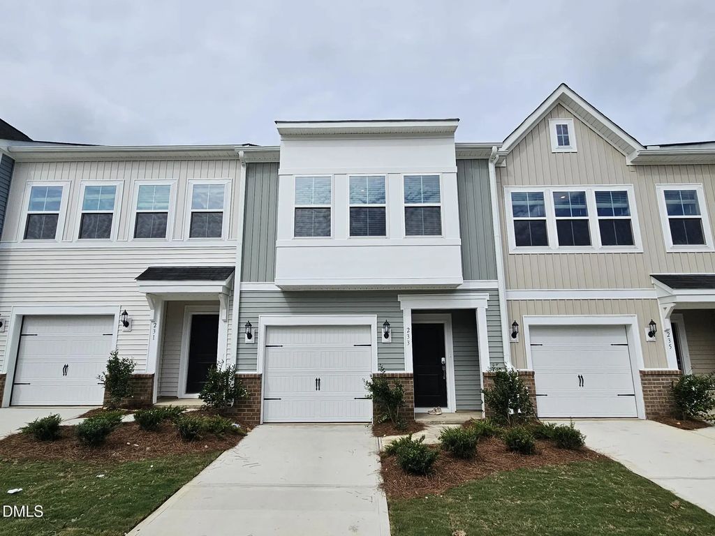 233 Elyse Overlook Lp 39, Sanford