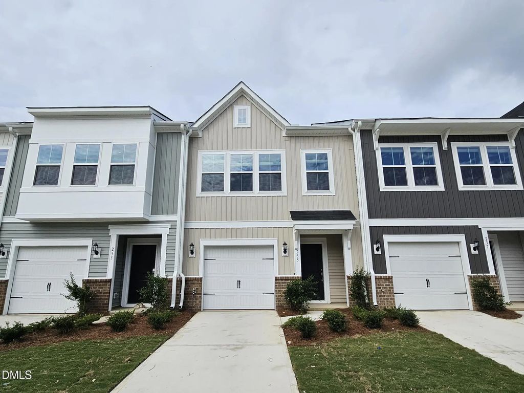 235 Elyse Overlook Lp 40, Sanford
