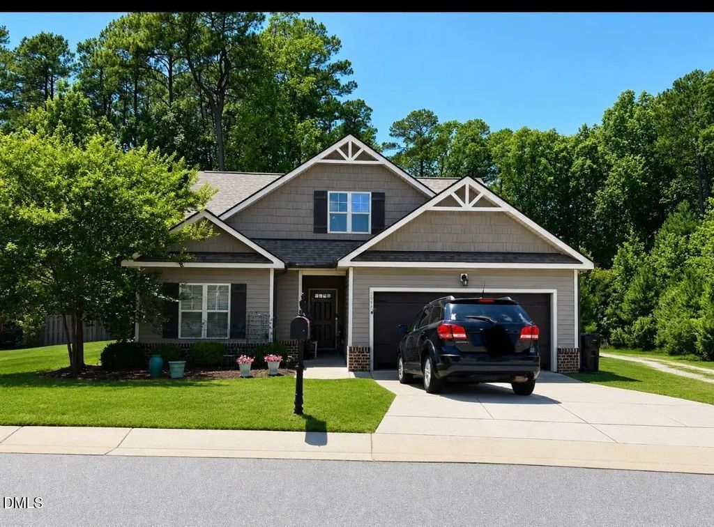 8044 Crookneck Drive, Angier