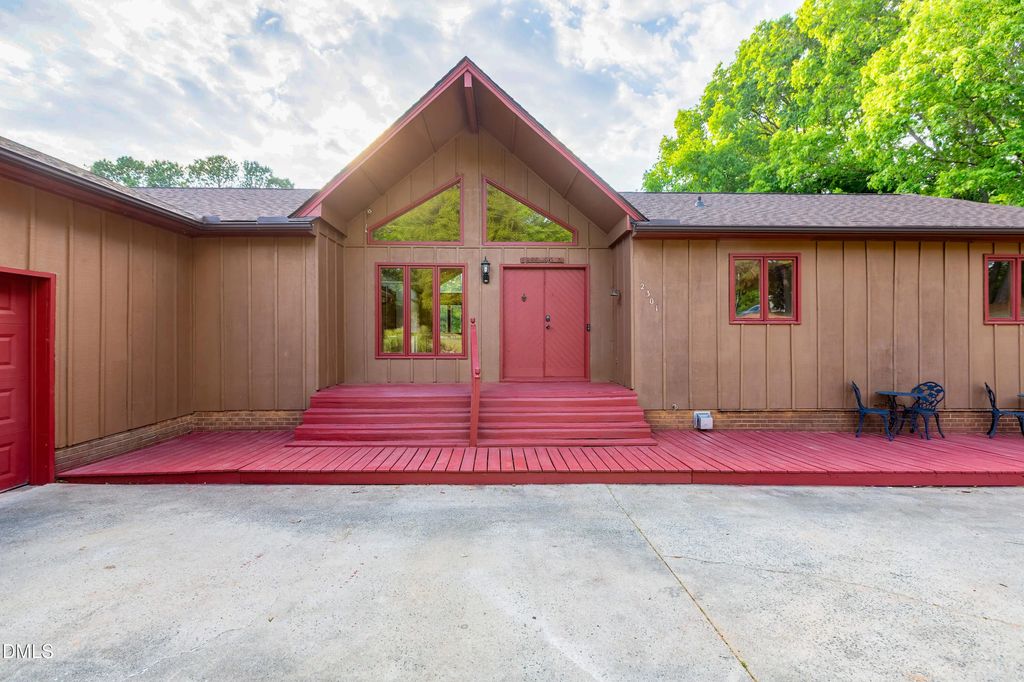 2301 Quail Drive, Graham