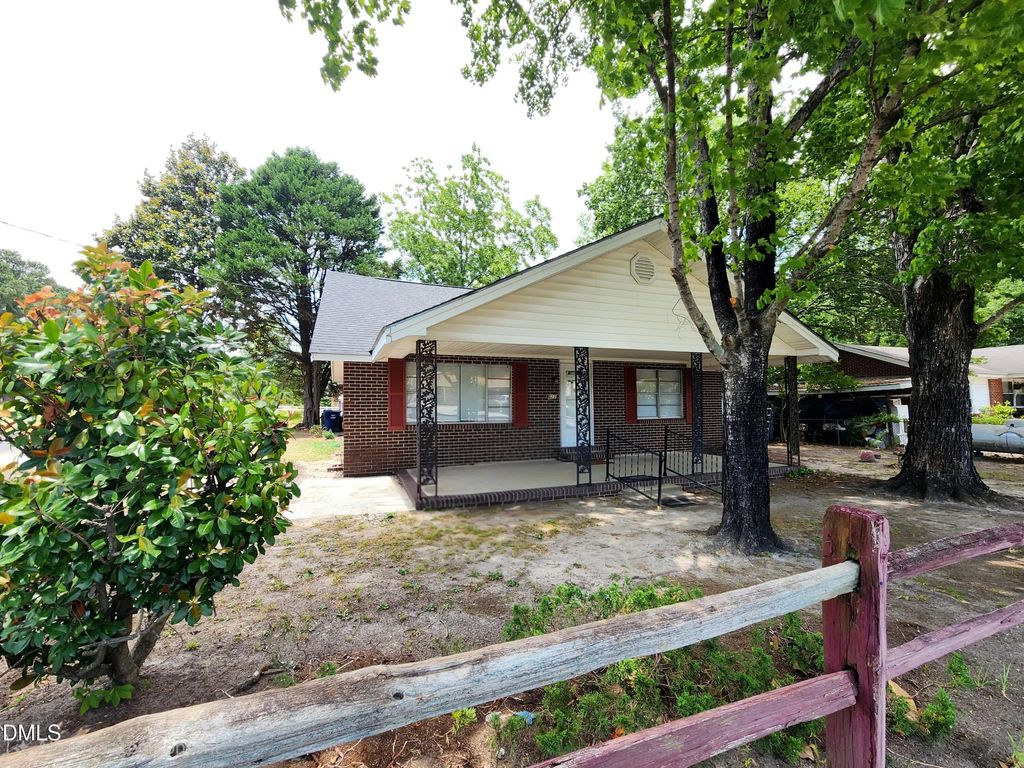 1622 S Brightleaf Boulevard, Smithfield