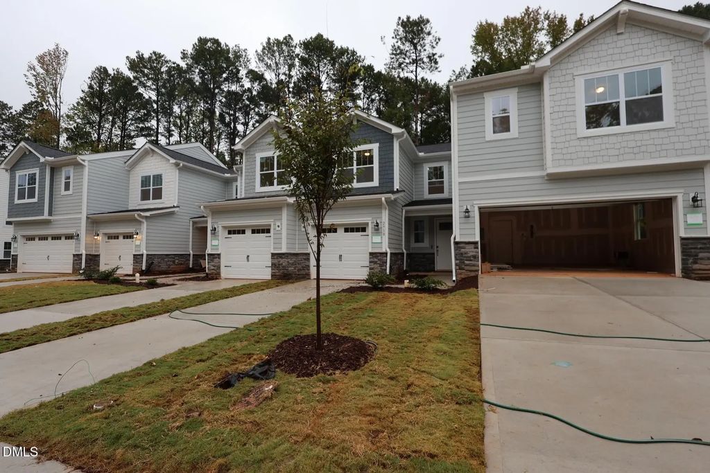 2918 Spring Manor Way, Garner