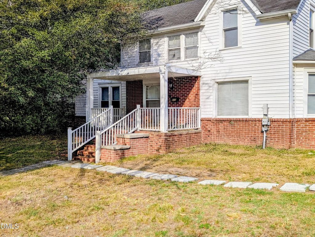 910 S Main Street S, Louisburg