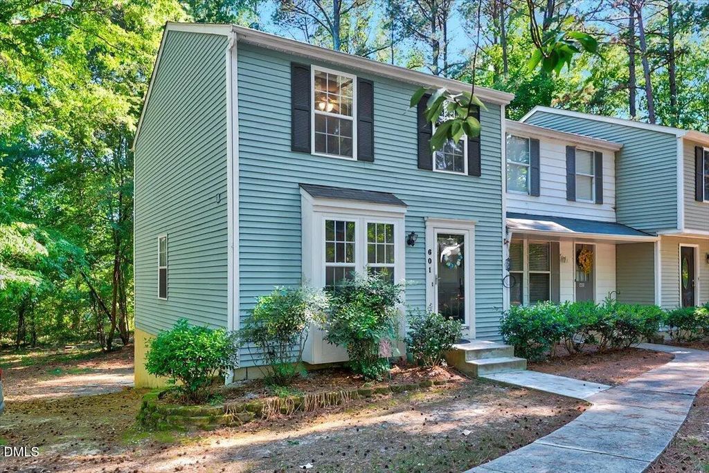 601 Middleton Avenue, Cary